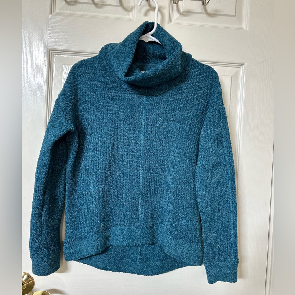 Abercrombie and Fitch cowl neck sweater size XS